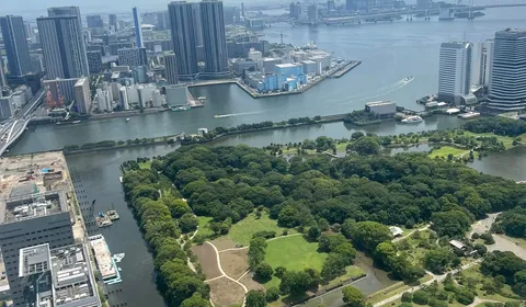 Caretta Shiodome: A Free View from 200 Metres Up — and You Never Need an Umbrella