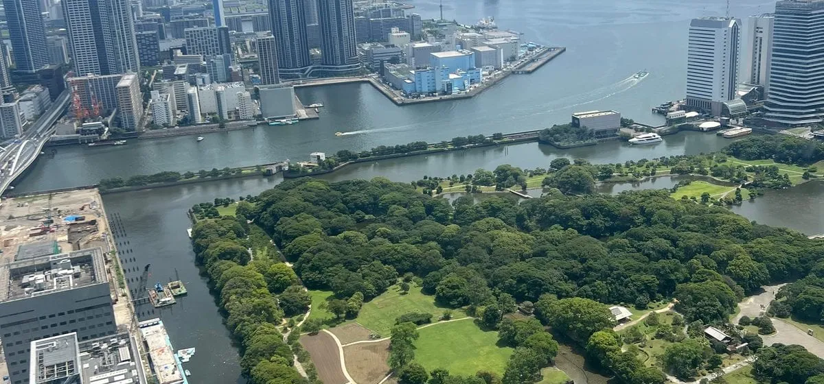 Caretta Shiodome: A Free View from 200 Metres Up — and You Never Need an Umbrella