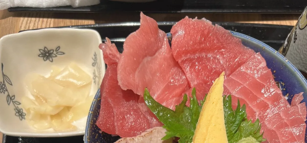 Breakfast at Toyosu Market: What to Eat, and What to Skip